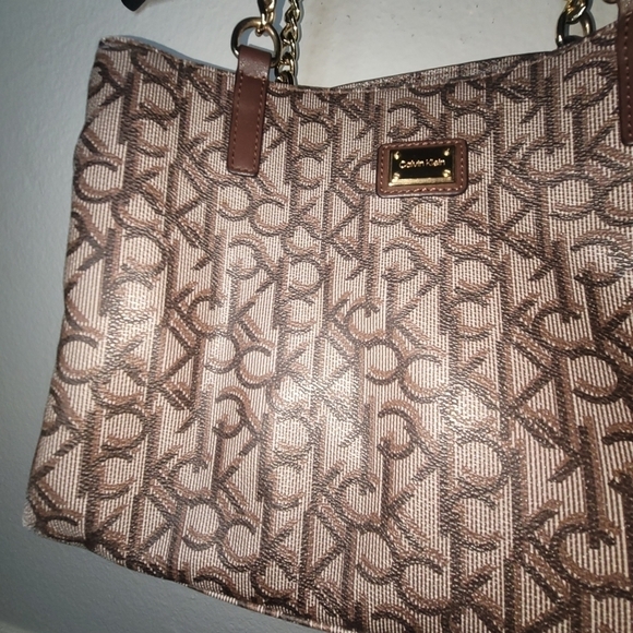 Caving Klein Brown Monogram Tote Bag - Picture 5 of 11